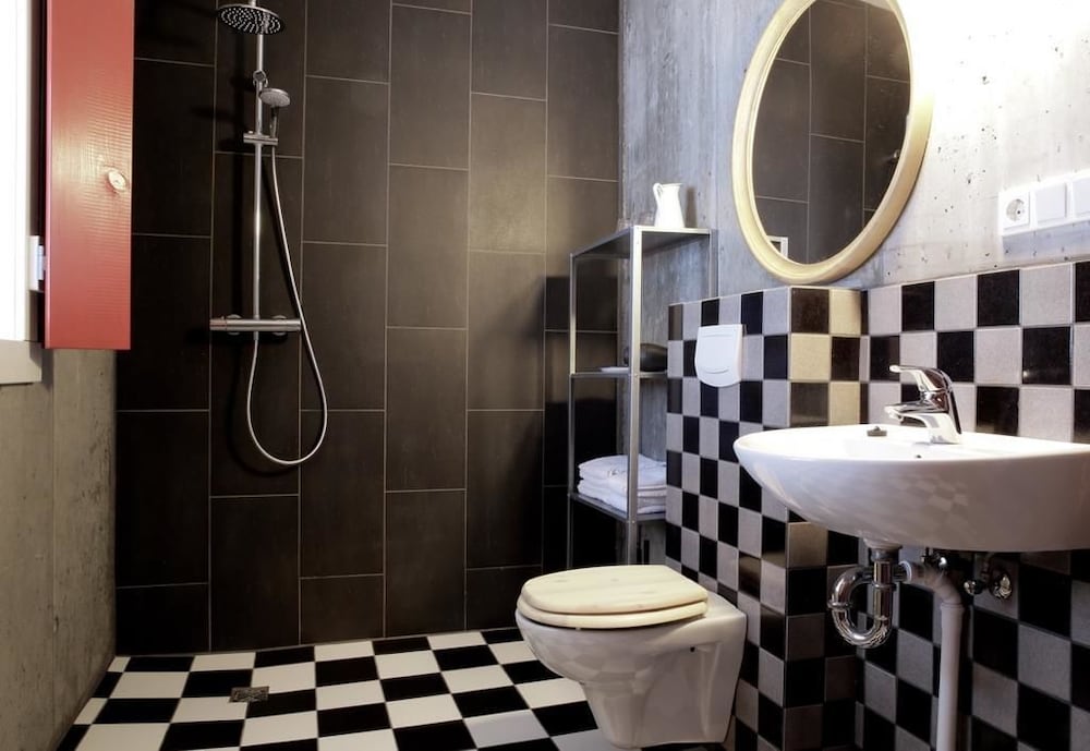 Quadruple Room, Private Bathroom (Guli/blái fiskur) photo 2