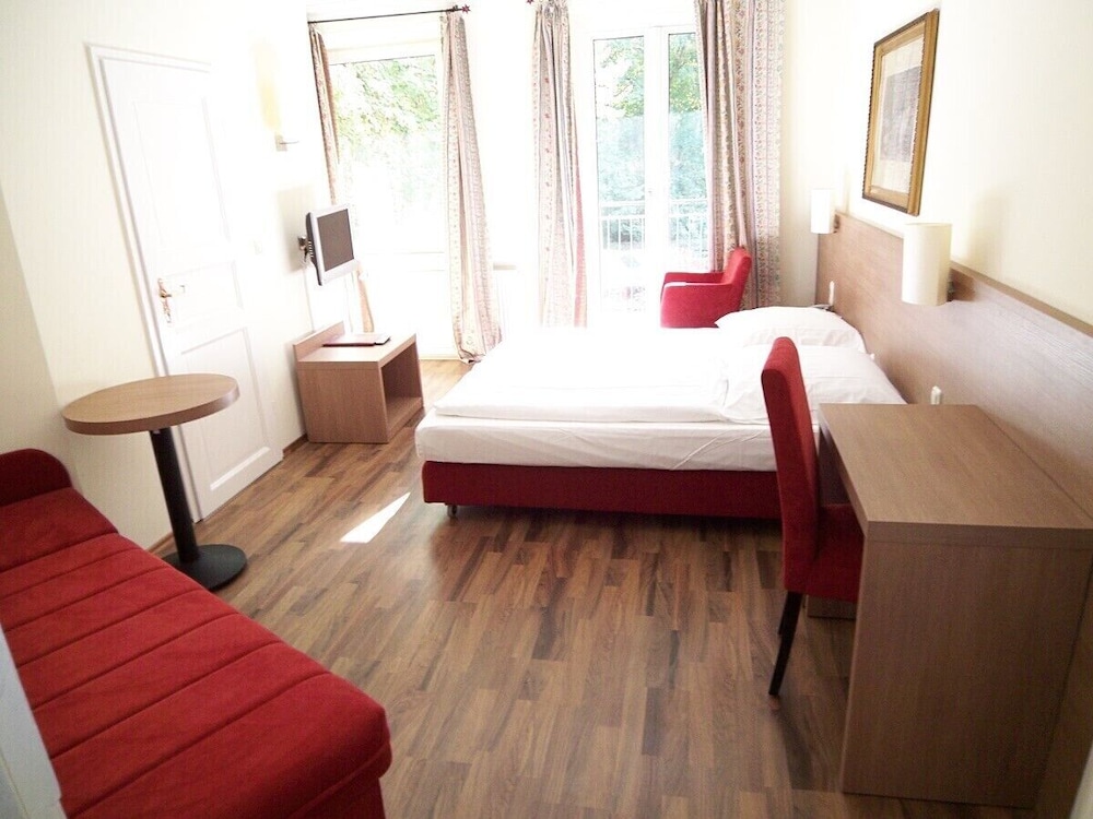 Comfort Double or Twin Room, Balcony