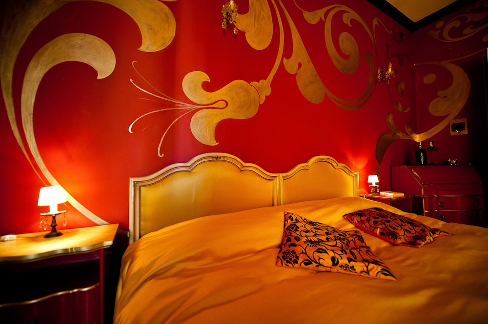 Honeymoon Room (Tango) photo 1