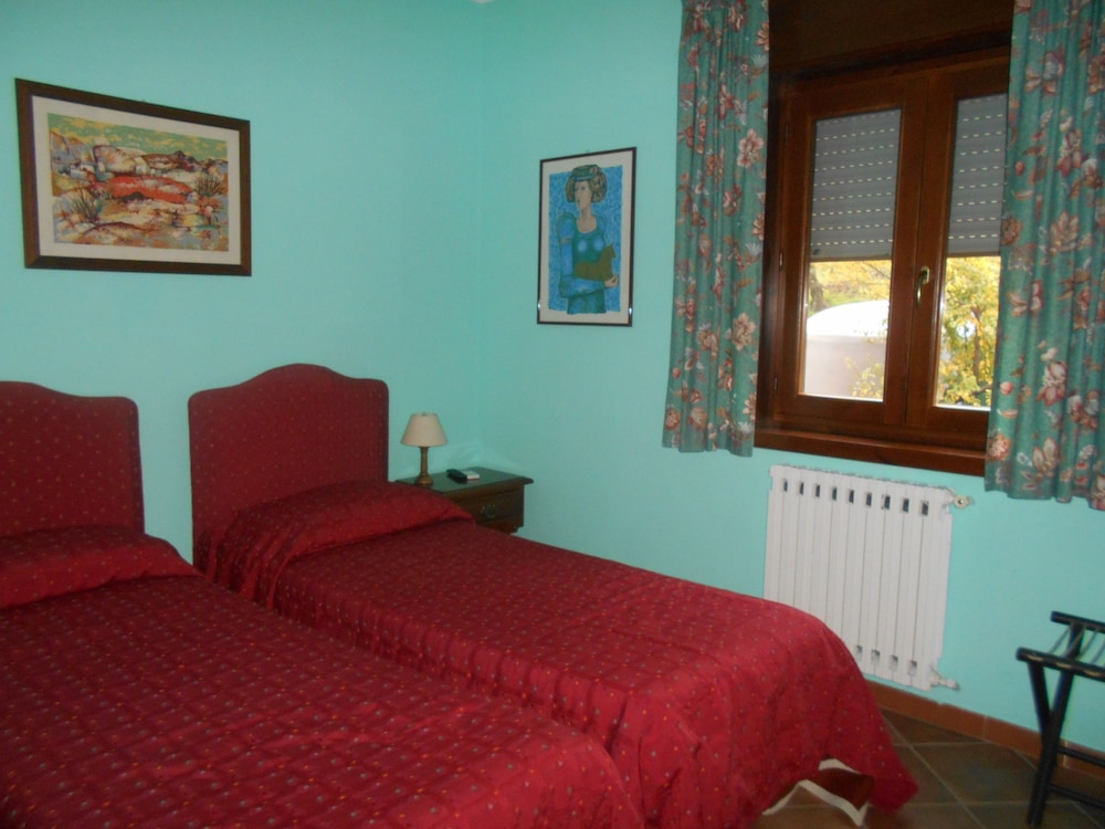 Basic Double or Twin Room photo 1