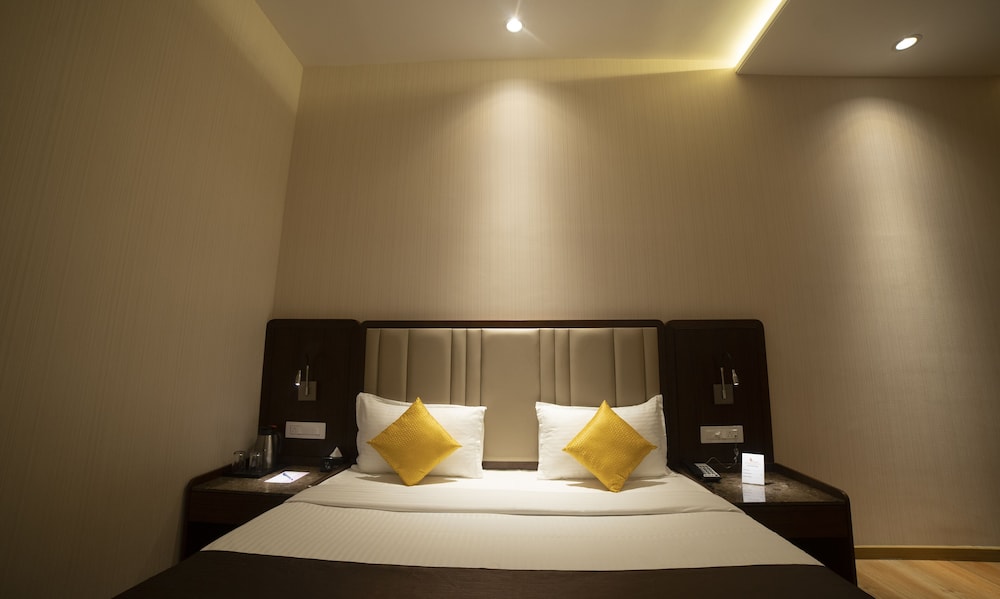 Deluxe Room - Photo 1