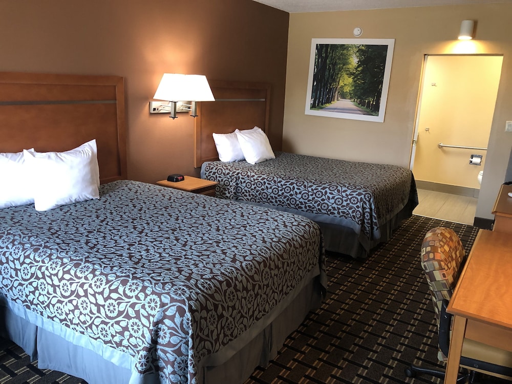 Room, 2 Queen Beds, Accessible, Non Smoking