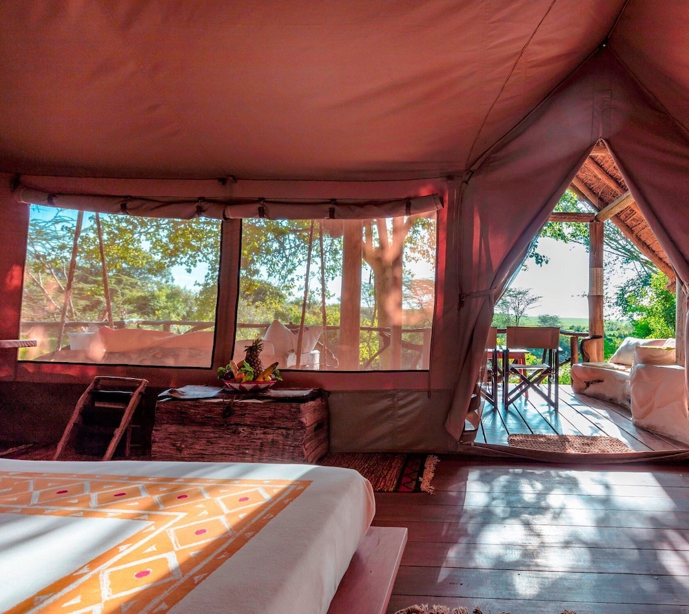 Honeymoon Tent photo 3