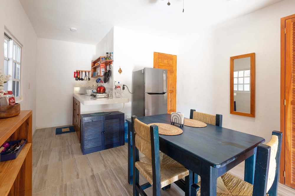 Apartment, Terrace, Kitchen, 2 blocks from the beach photo 3