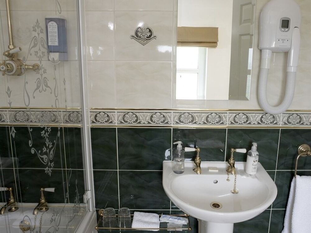 Classic Twin Room, Ensuite (Classic ) photo 3