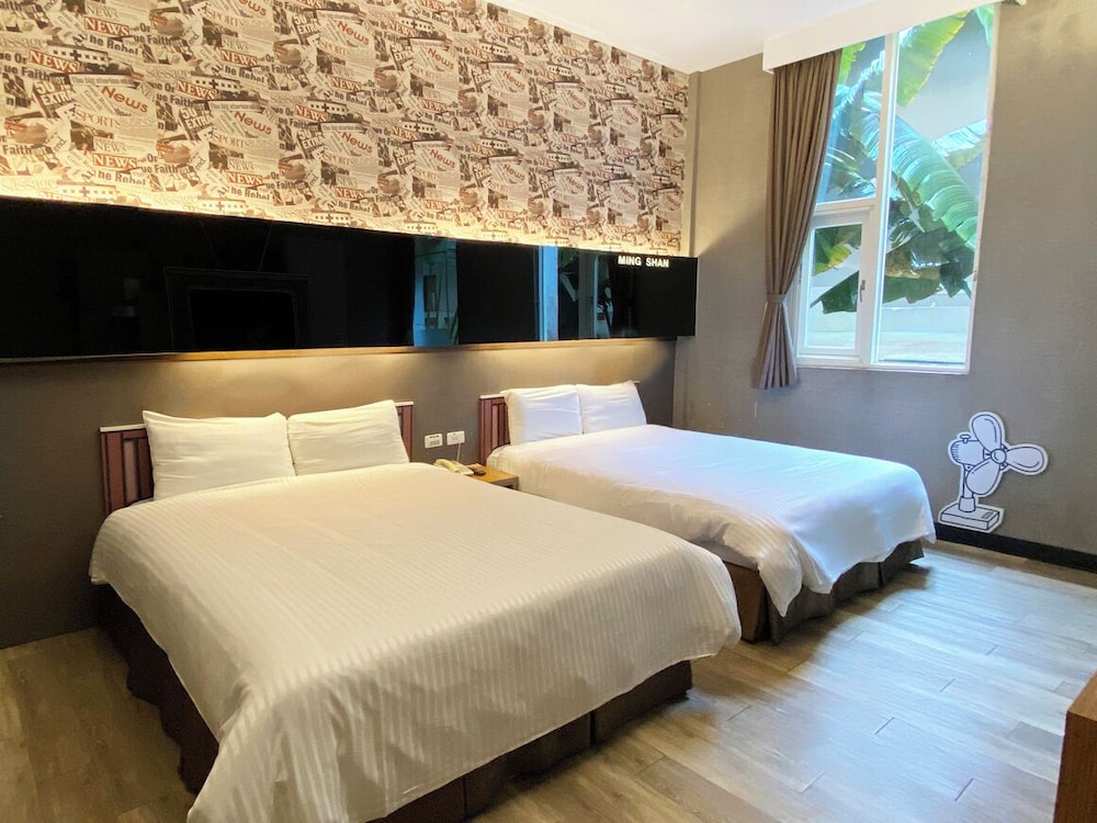 Signature Quadruple Room, 2 Double Beds(Run of house) photo 1