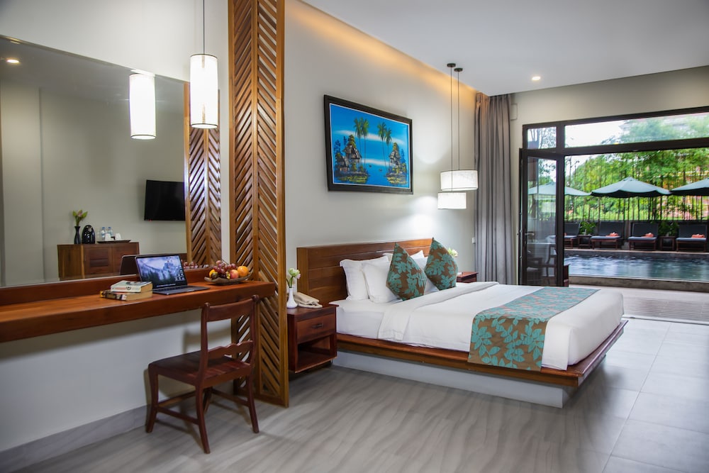 Cabana Suite With Pool Access