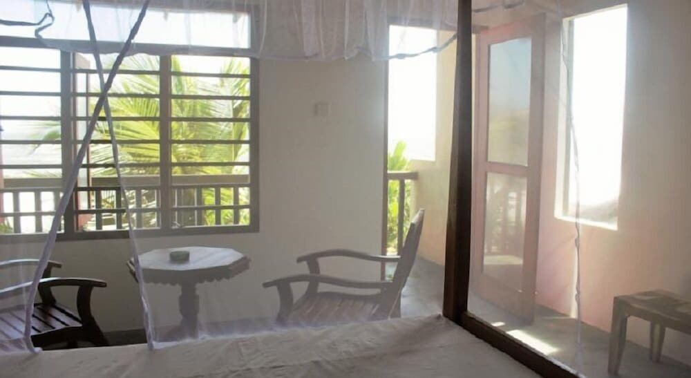 Balcony Room on the Beach photo 1