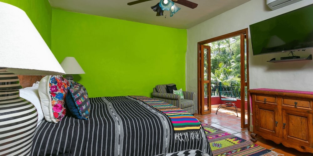 Superior Penthouse, 2 Bedrooms, Kitchen, Ocean View
