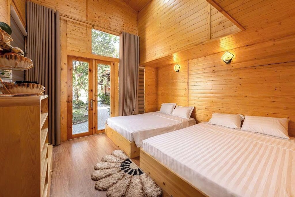 Luxury Double Room, 2 Queen Beds, Garden View