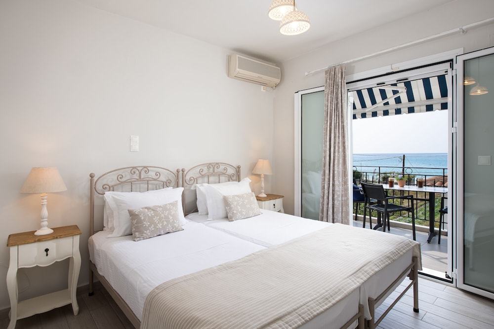 Superior Apartment, 1 Bedroom, Partial Sea View photo 1