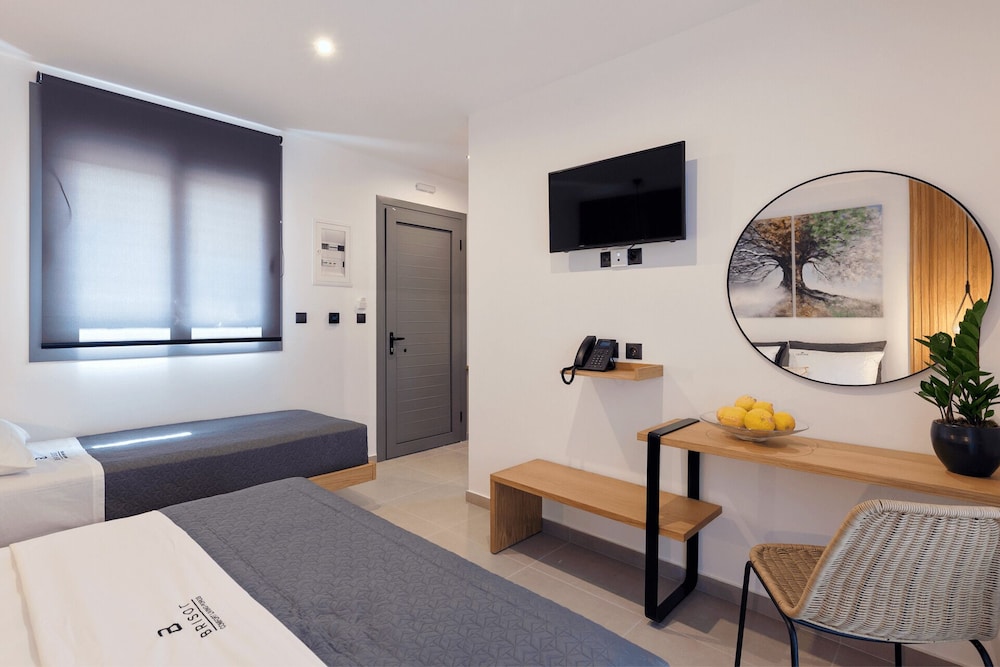 Comfort Triple Room photo 3