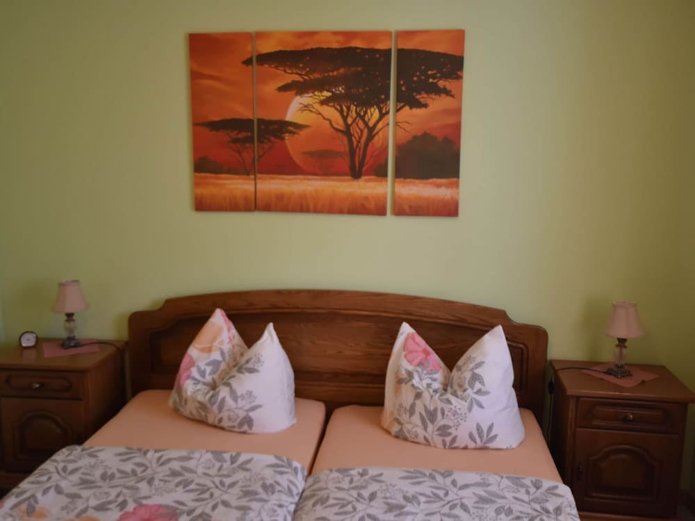 Bungalow photo 2
