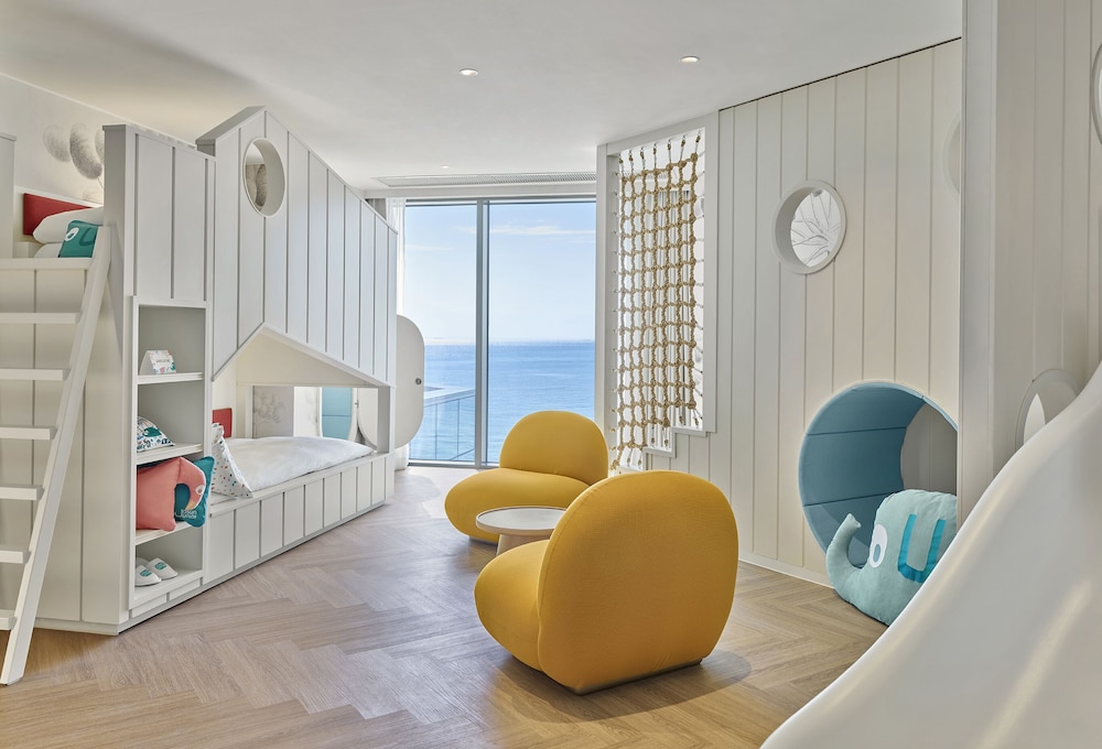 Kids Ocean View Suite Twin photo 3