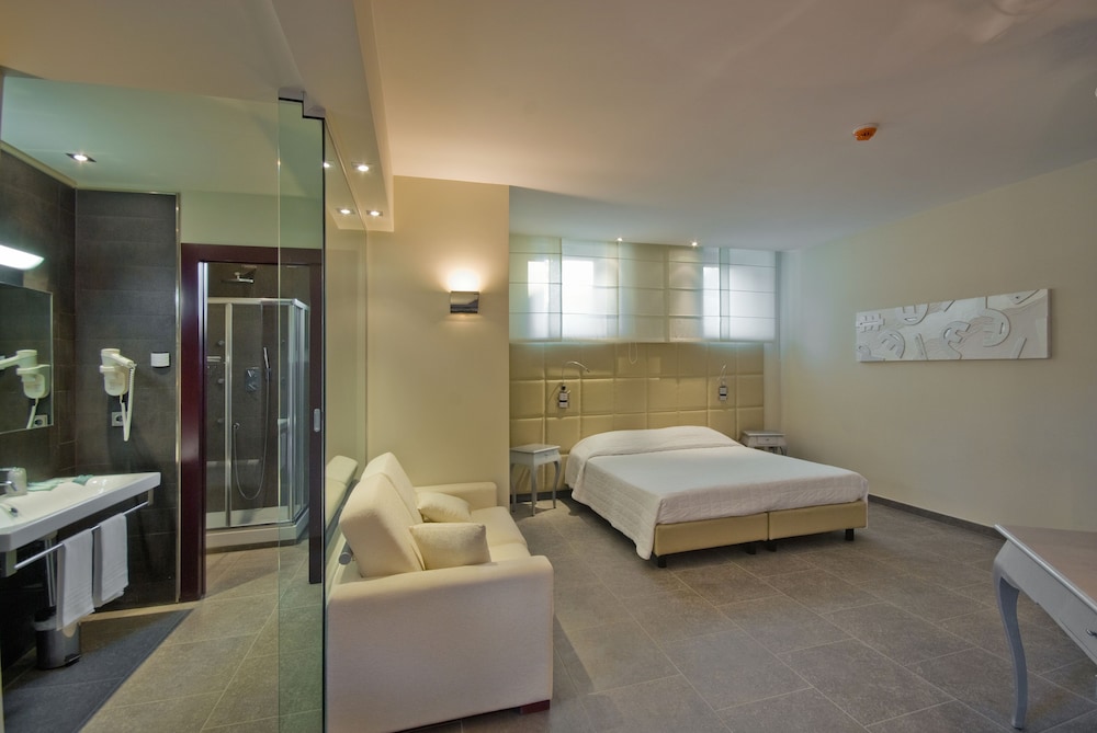 Suite, Garden View photo 2