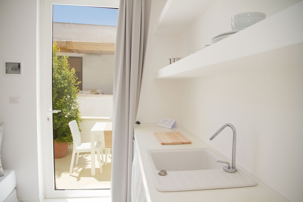 Triple Room, Kitchenette photo 2