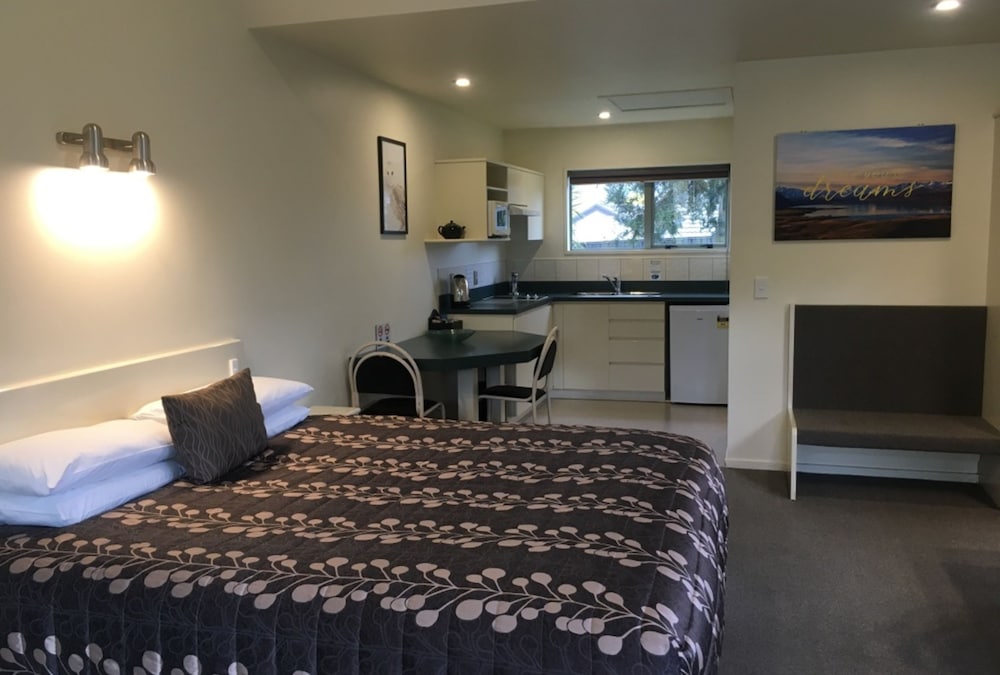 One Bedroom Family photo 1