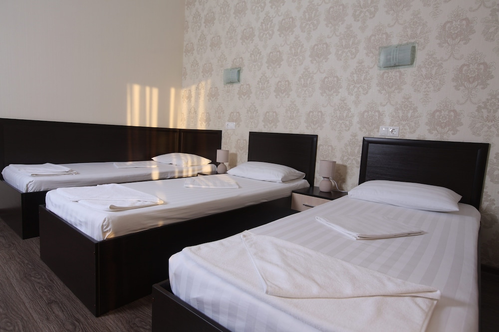 Standard Triple Room photo 3