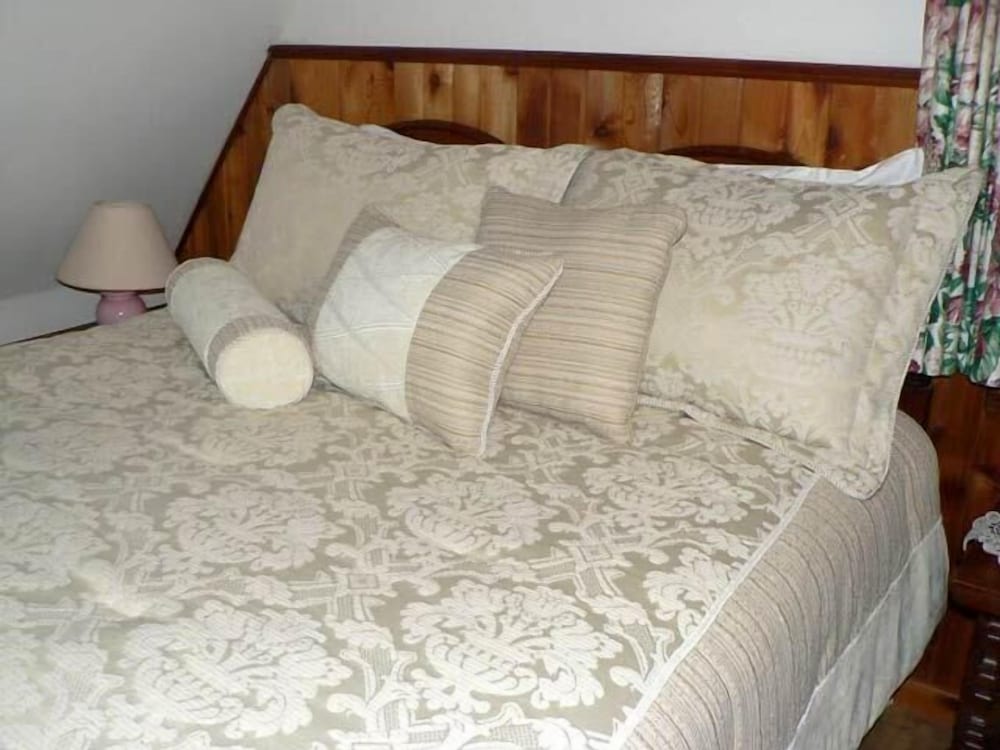 Deluxe Suite, 1 Queen Bed with Sofa bed photo 1