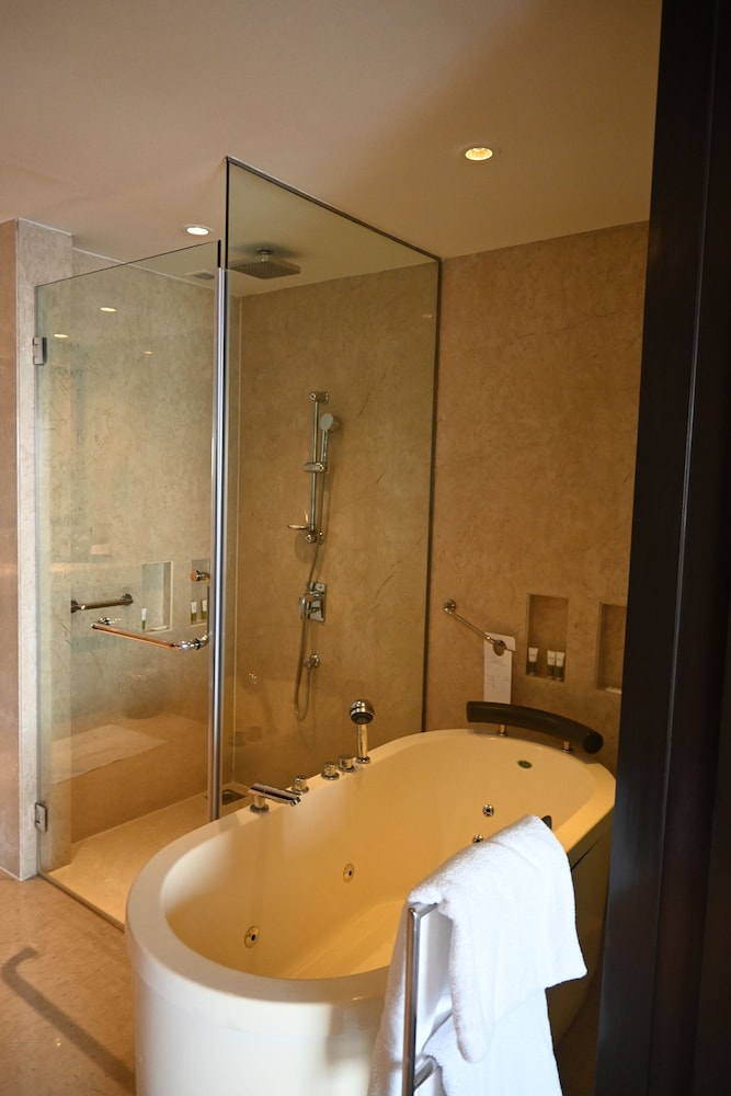 Junior Suite, 1 Bedroom - Photo 10