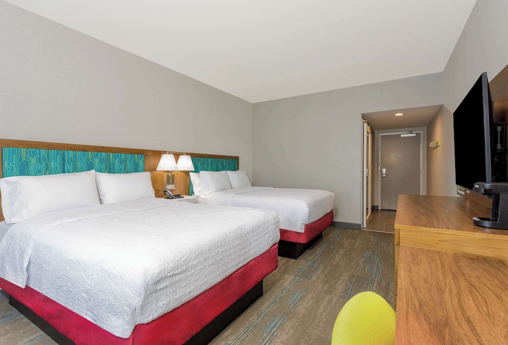 Room, 2 Queen Beds, Refrigerator & Microwave