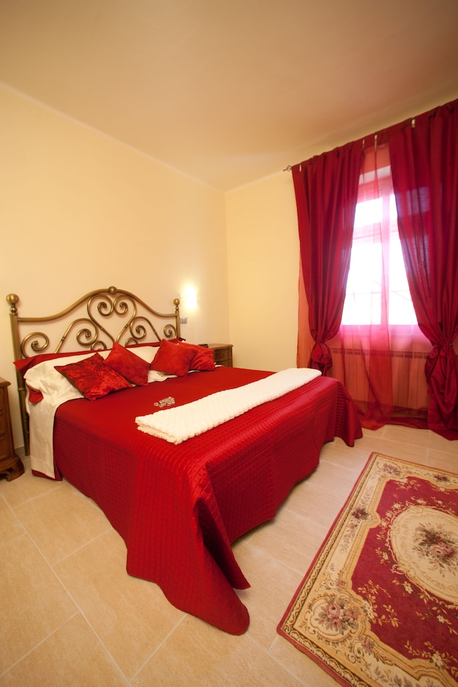 Double Room, Shared Bathroom, Courtyard View photo 3