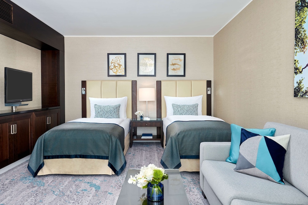 Junior Suite, 2 Twin Beds - Photo 1