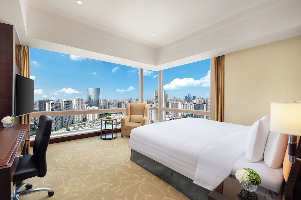 Deluxe Room, 1 King Bed, City View - Photo 4