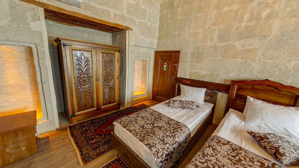 Konak Triple Room photo 3