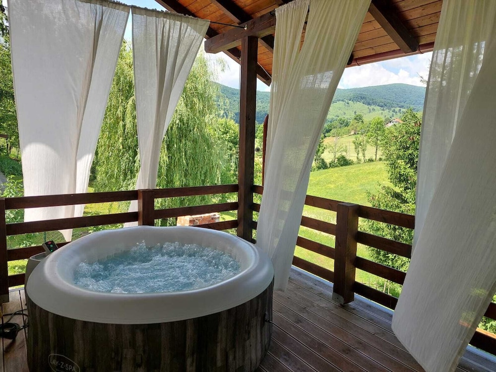 Deluxe Studio, Hot Tub, Garden View photo 1