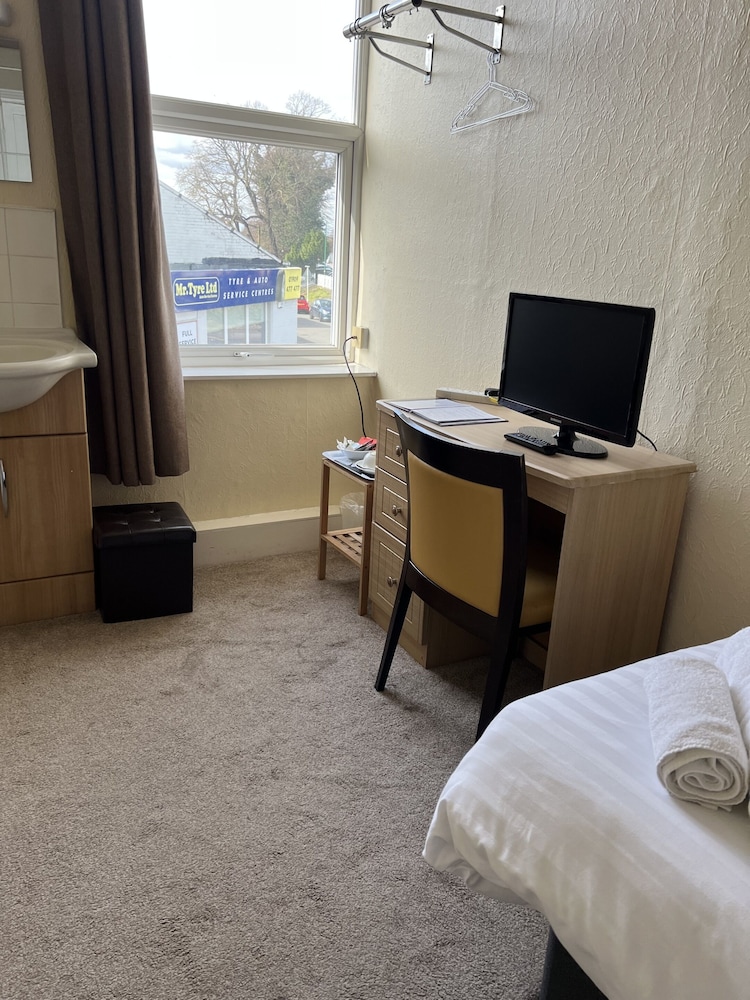 Standard Single Room, Shared Bathroom photo 2