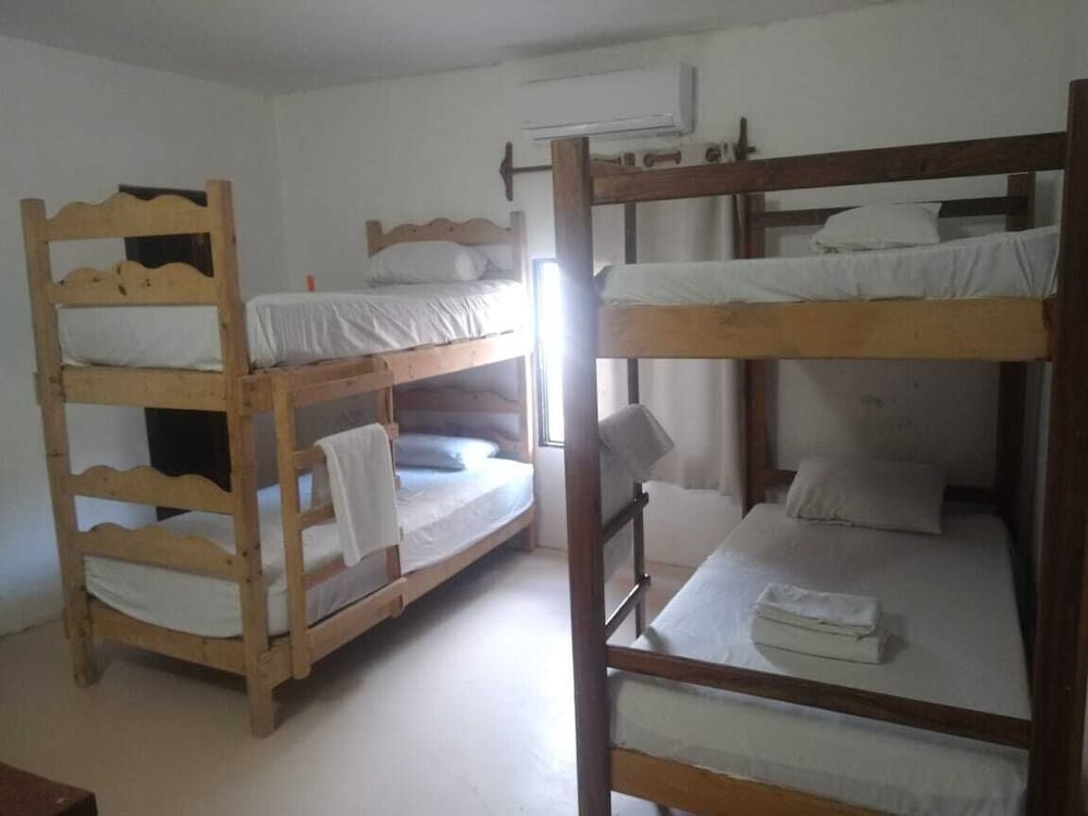 Bed in Shared Dormitory, Non Smoking, Courtyard View photo 1