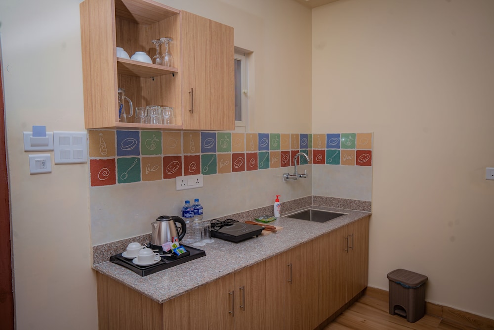 Suite - Photo 2