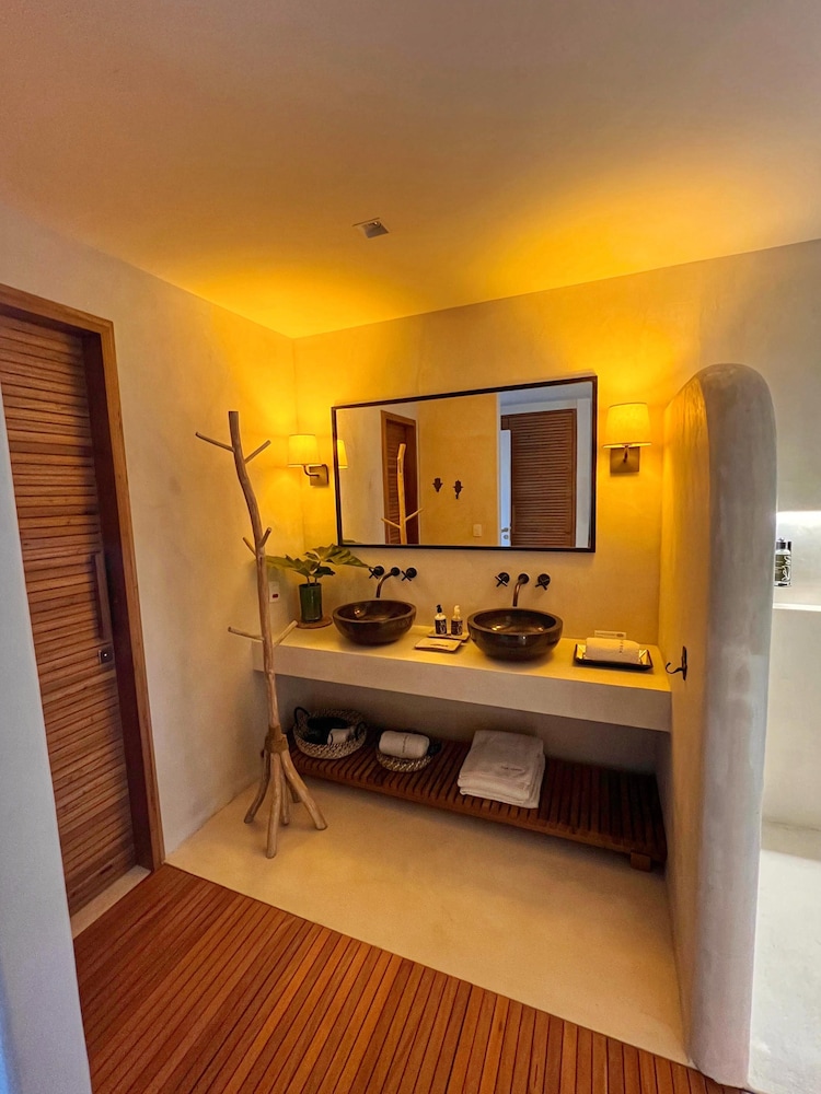 Premium Suite, Hot Tub, Sea View photo 3