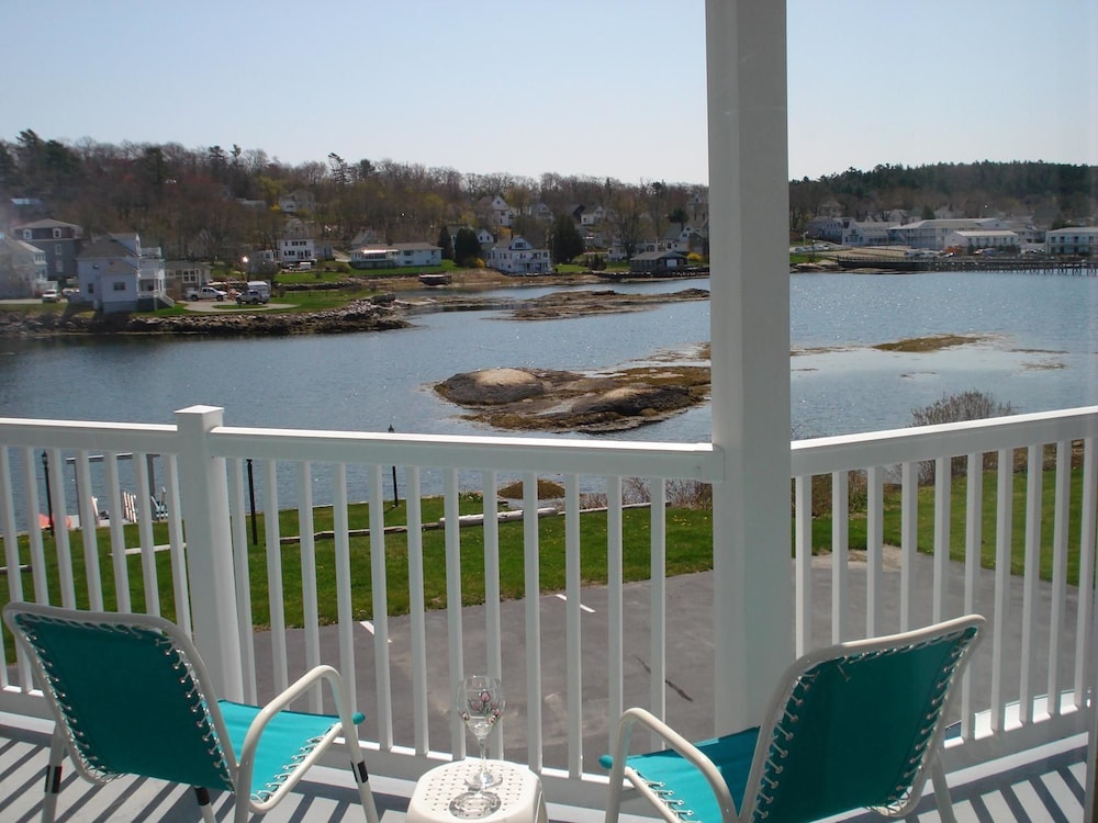 Room, 1 Queen Bed, Harbor View photo 3
