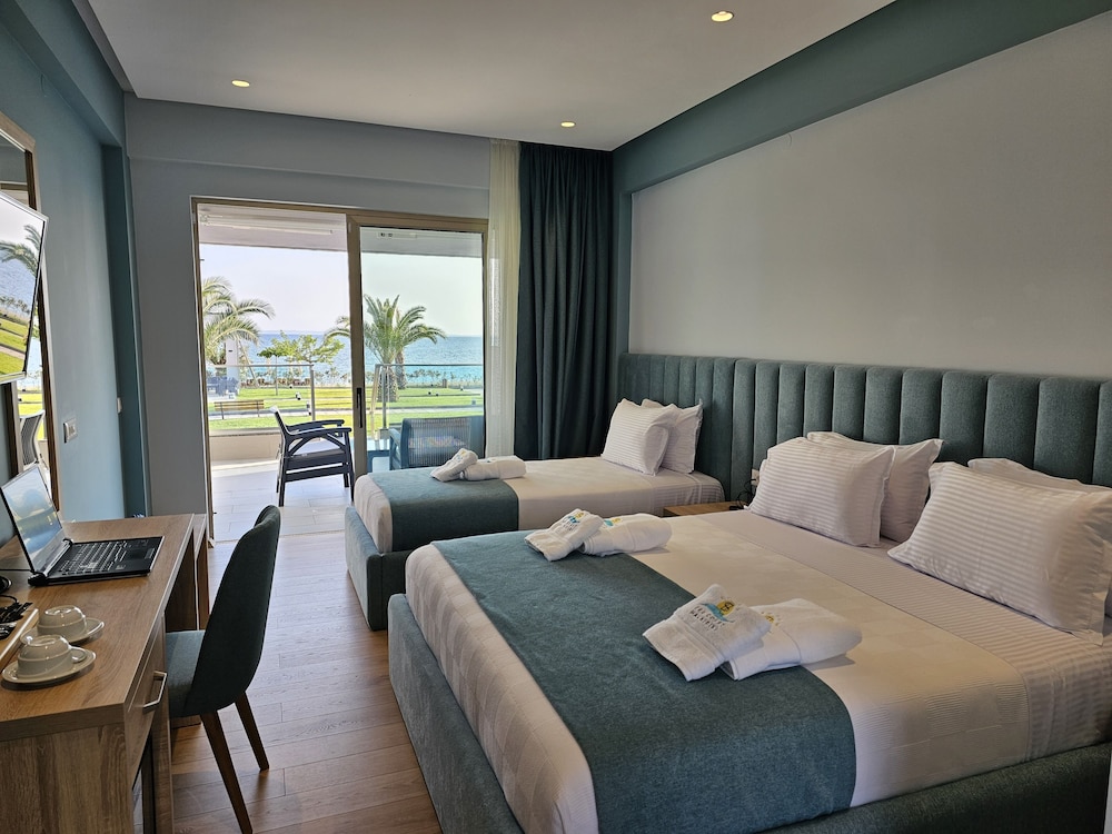 Superior Room, Sea View photo 1
