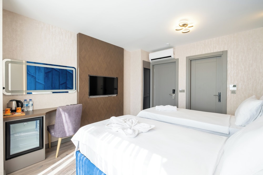 Double or Twin Room photo 2