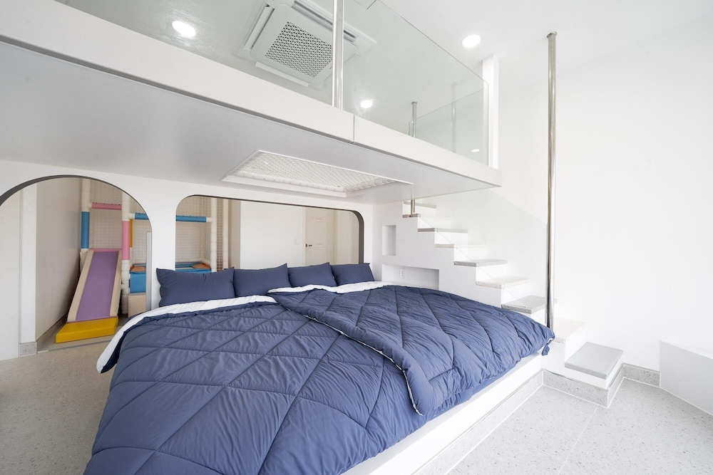 Basic Room, 2 Bedrooms (M-B201)