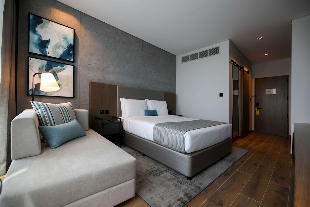 Superior Room, 1 Queen Bed, City View photo 3