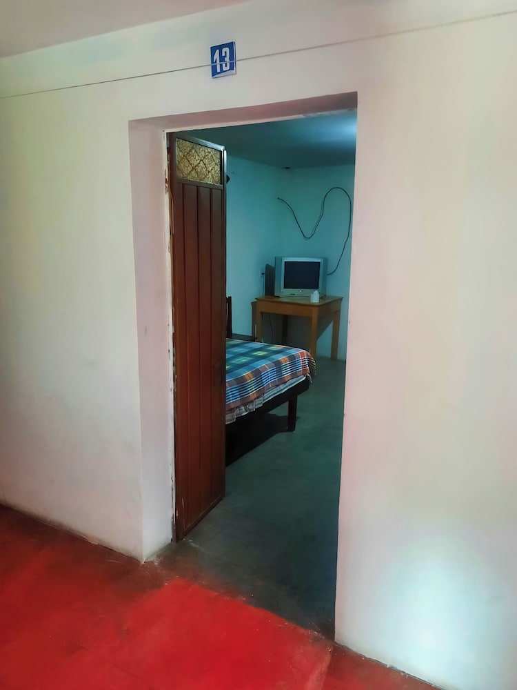 Basic Room, City View