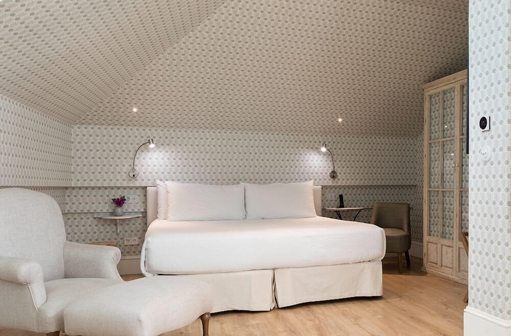 TAYKO DLX ATTIC - Photo 1