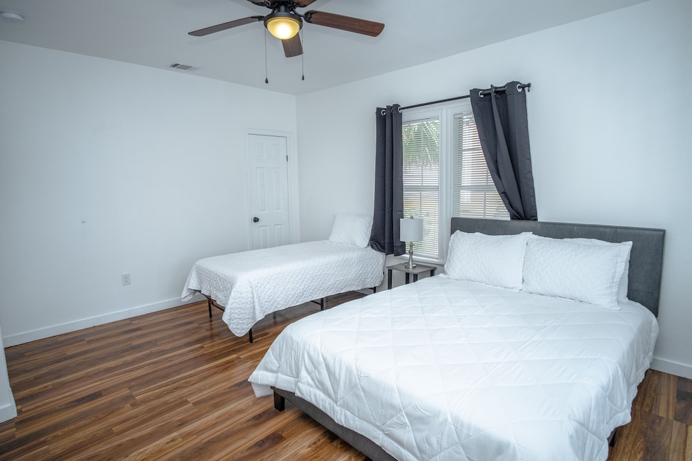 Apartment (2 Bedrooms)