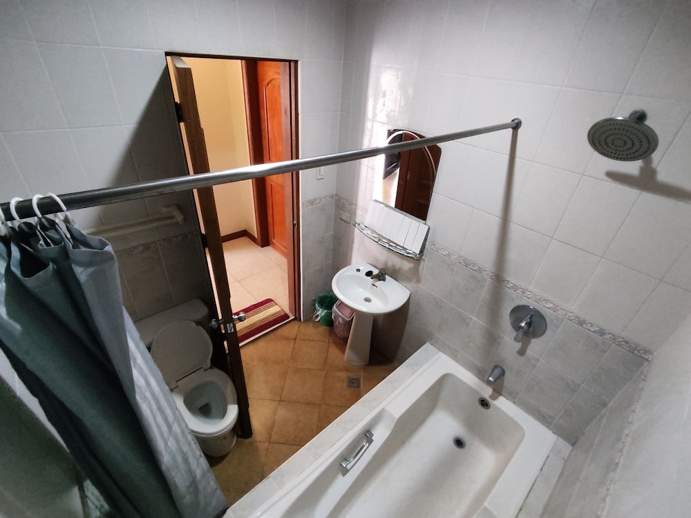 Waterfront Family Suite - Photo 17