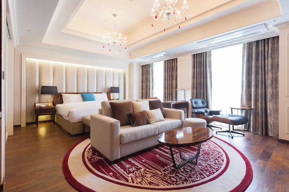 Royal Suite photo 1