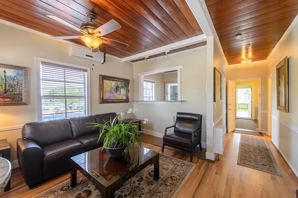 Flagler Suite, 2 Bedrooms, Kitchen, Private Balcony photo 3