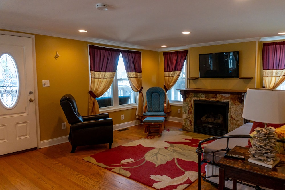 4 Bedroom Apartment photo 3