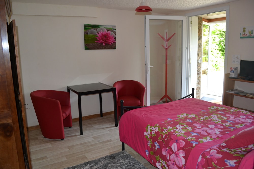 Double Room (Rouge) photo 1