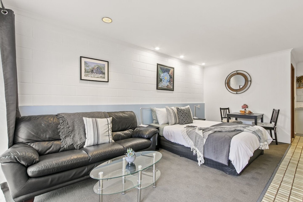 Deluxe Double Room, 1 Queen Bed, Non Smoking photo 1