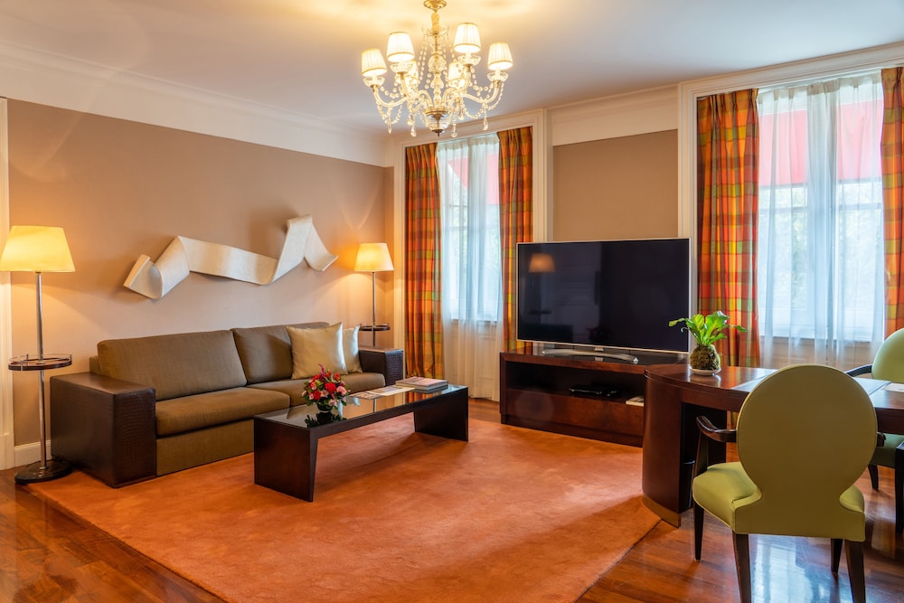 Executive Suite (Palace)