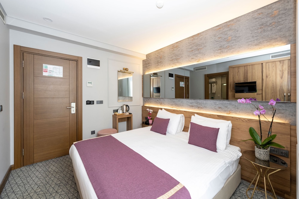 Economy Double Room photo 3
